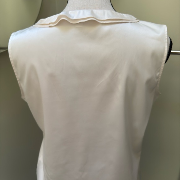 TALBOTS satiny creamy sleeveless blouse, size Petite 10 - Picture 4 of 7
